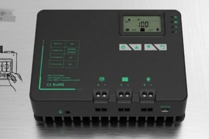 Solar charge controller device for protecting batteries from overcharging